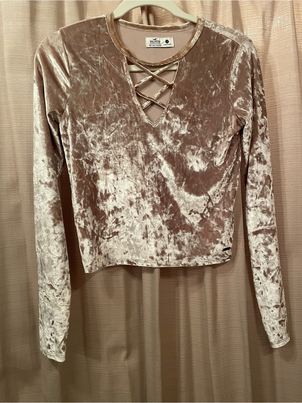 Hollister Crushed Platinum Velvet Shirt - S